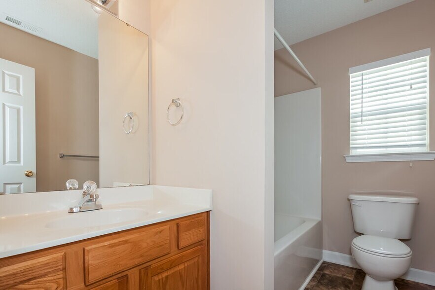 Building Photo - 5020 Wheat Dr SW