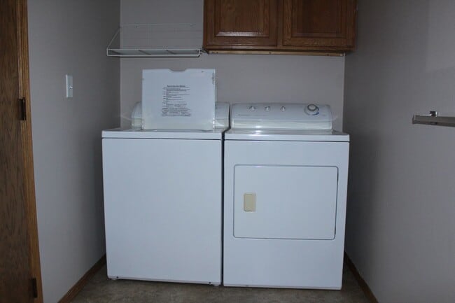 Building Photo - Home for Rent