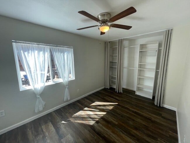 Building Photo - 2103 Starburst Ln