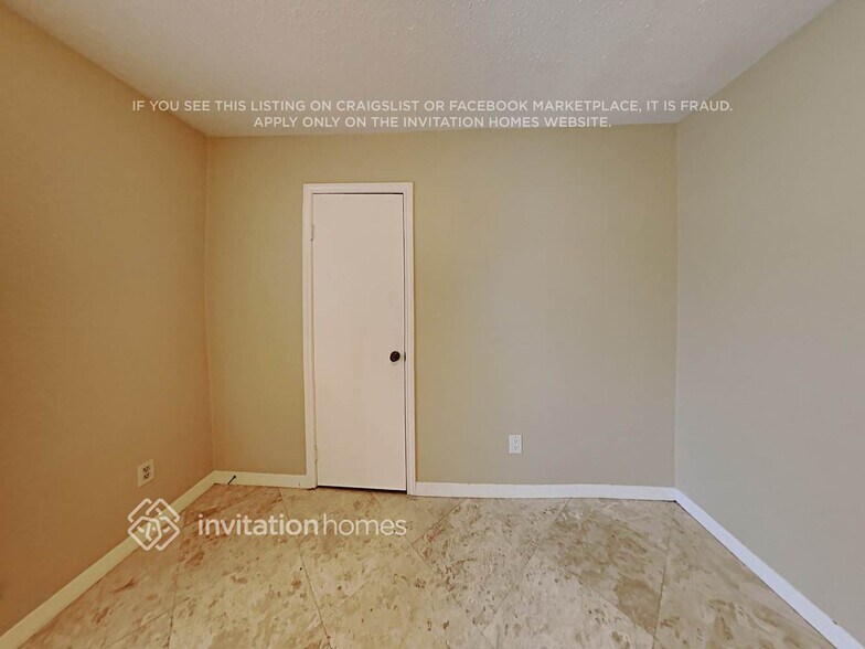 Building Photo - 2022 Willow Point Dr