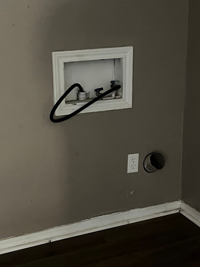 Building Photo - 1622 58th St