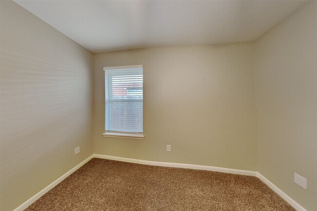 Building Photo - 32331 Summer Park Ln