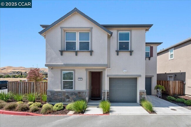 Building Photo - 300 Hideaway Ln