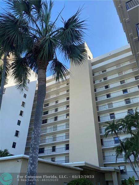 Building Photo - 10044 S Ocean Dr