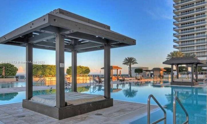 Building Photo - 1850 S Ocean Dr