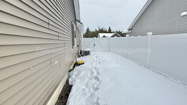 Building Photo - 31015 N Alice Ct