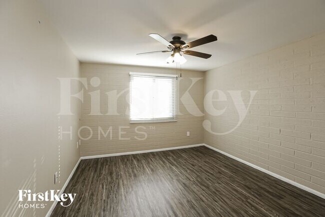 Building Photo - 13602 N 34th Pl