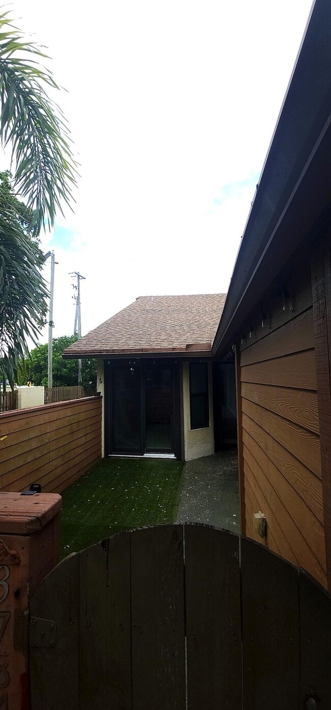 Building Photo - 3784 Collinwood Ln