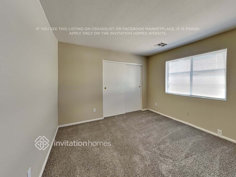 Building Photo - 8625 W El Caminito Dr