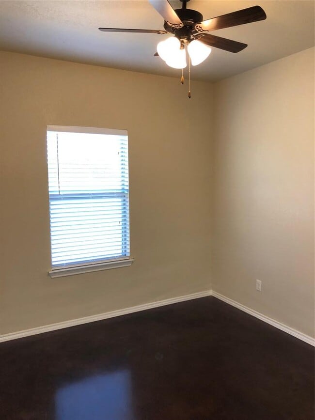 Building Photo - 414 Jack Rabbit Ln