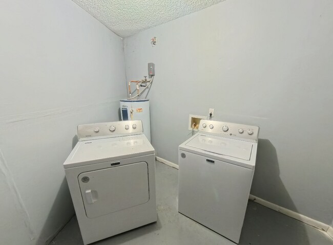 Building Photo - "Charming 3-Bedroom Retreat on Daisy Lane – Your Cozy Jacksonville Sanctuary!"