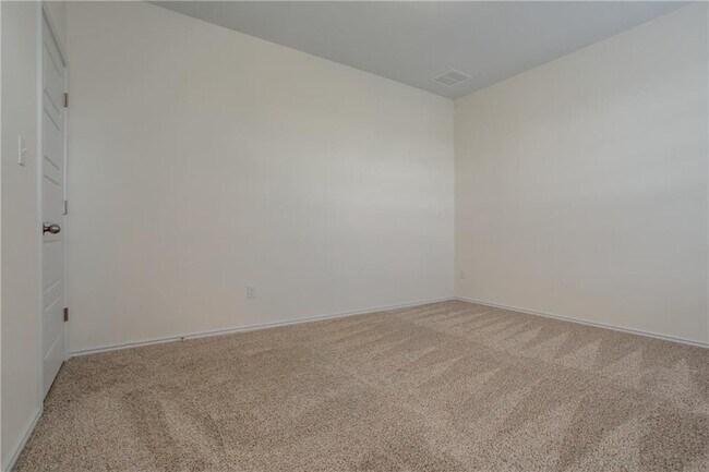 Building Photo - 3651 Sandy Brook Dr