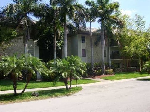 Exterior 2 - 7477 SW 82nd St