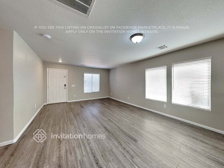 Building Photo - 11575 W Aruba Beach Ave