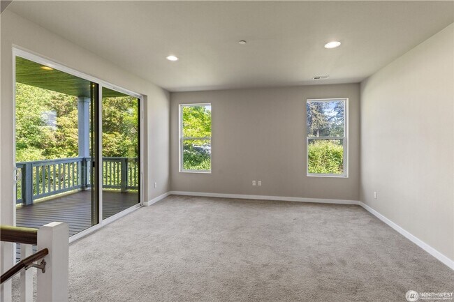 Building Photo - Newer Modern Townhome, Attached 2 car garage, Bedroom and bath on ground level