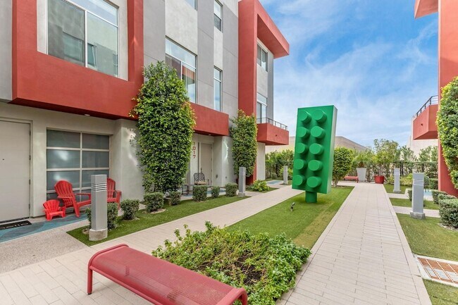 Building Photo - 16510 N 92nd St