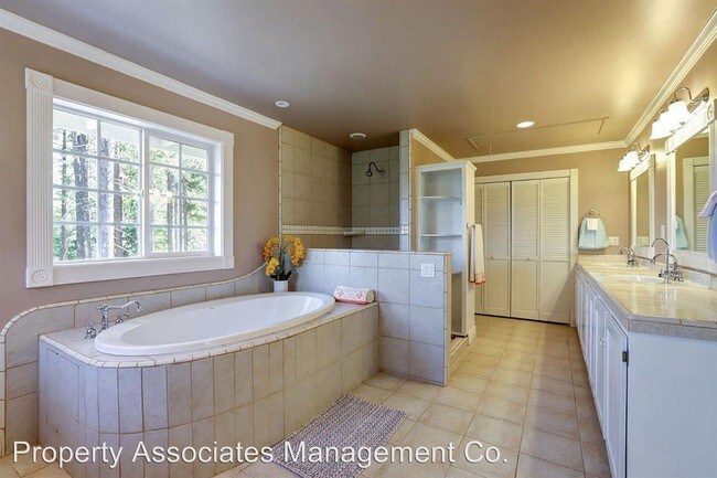 Building Photo - 3 br, 3.5 bath House - 14052 Wings of Morning