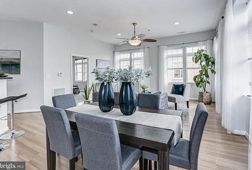 Building Photo - 309 Holland Ln