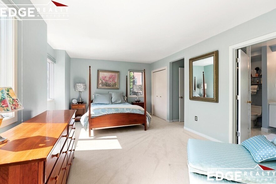 Building Photo - 241 Perkins St