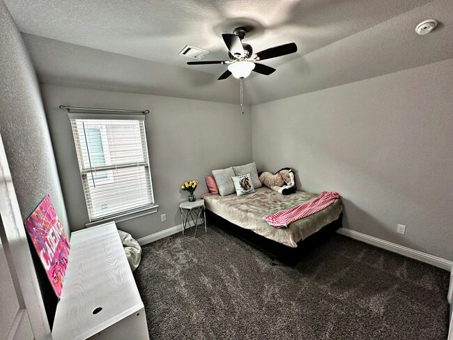 Building Photo - 21822 Rose Maris Ln