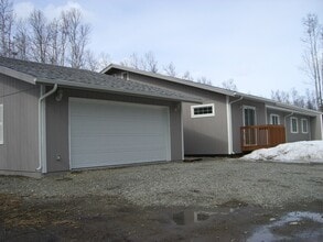 Building Photo - 1051 Lanark Dr
