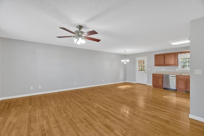 Building Photo - 1125 Faye St