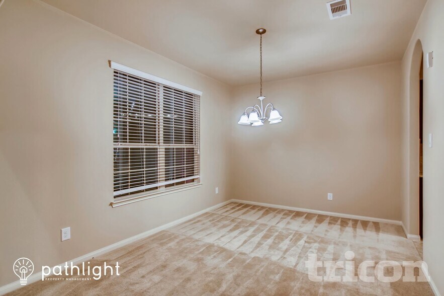 Building Photo - 4 Logan Creek Lane