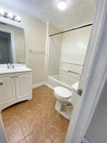 Building Photo - 5637 Birchman Ave