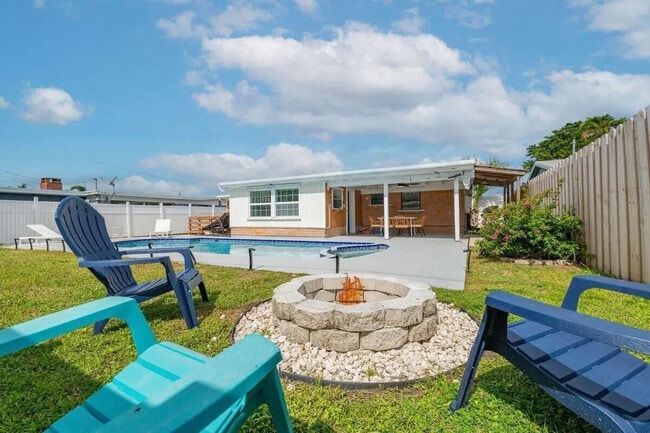 Building Photo - 3762 Catalina Rd