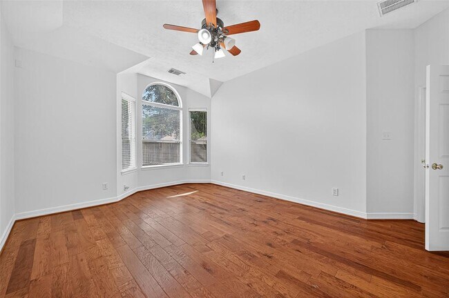 Building Photo - 3702 Cedar Valley Dr