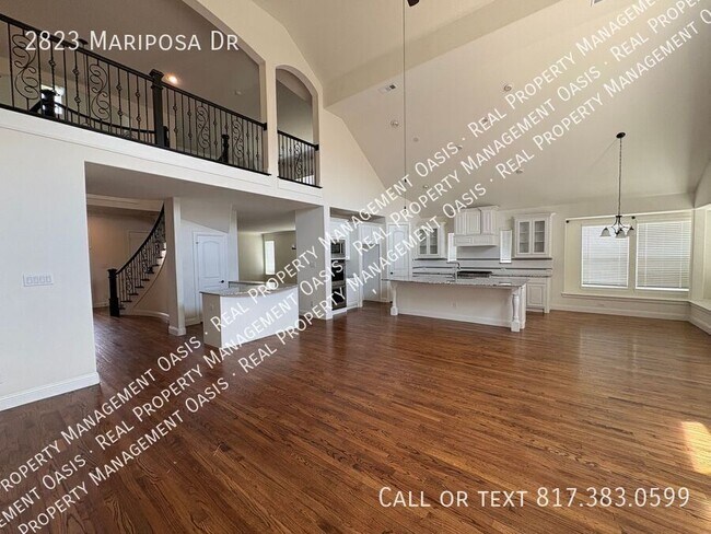 Building Photo - 2823 Mariposa Dr