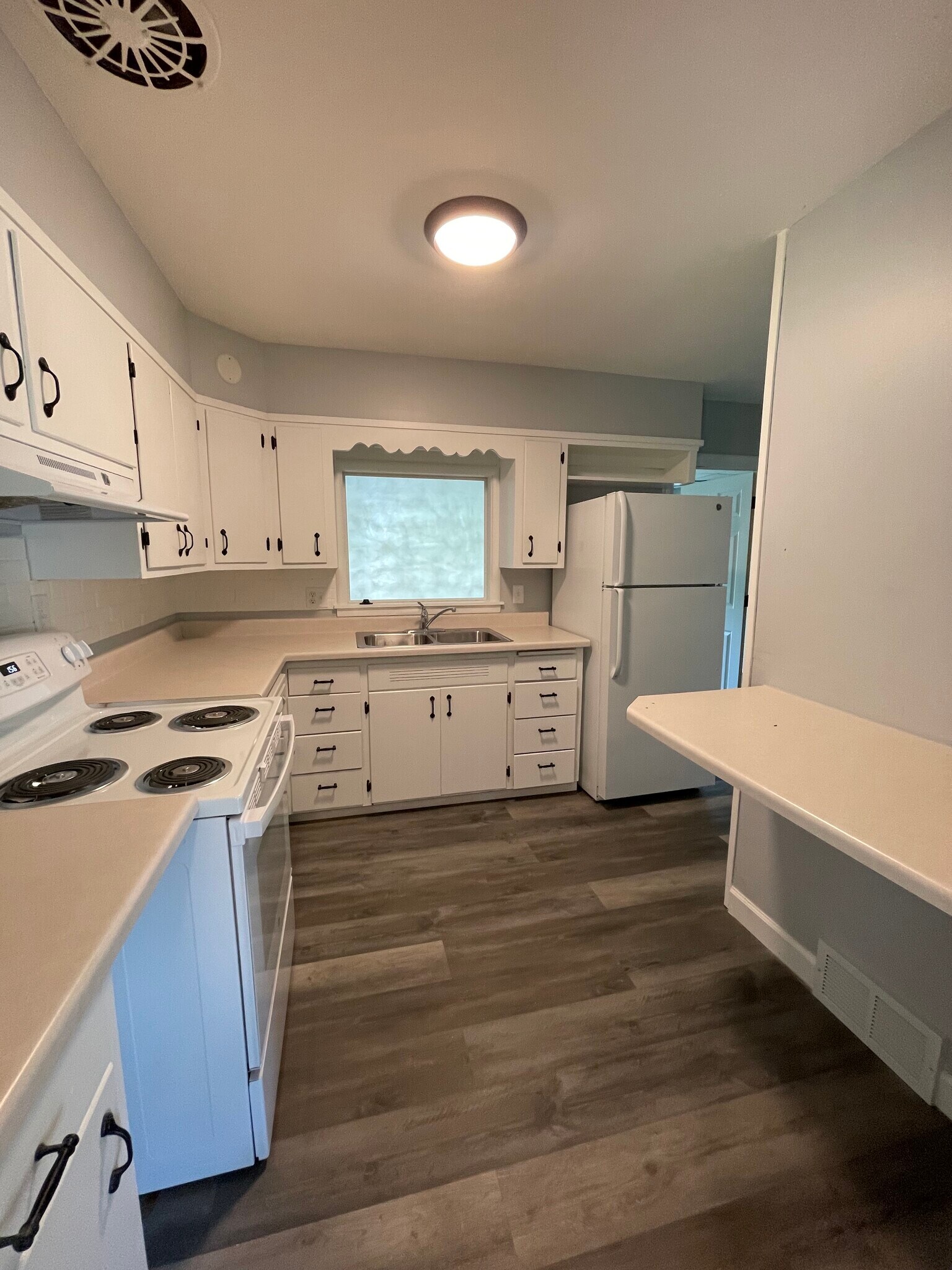 Kitchen - 1305 5th St S