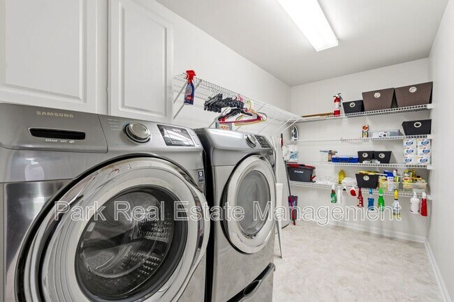 Building Photo - 3809 Stoneybrook Dr