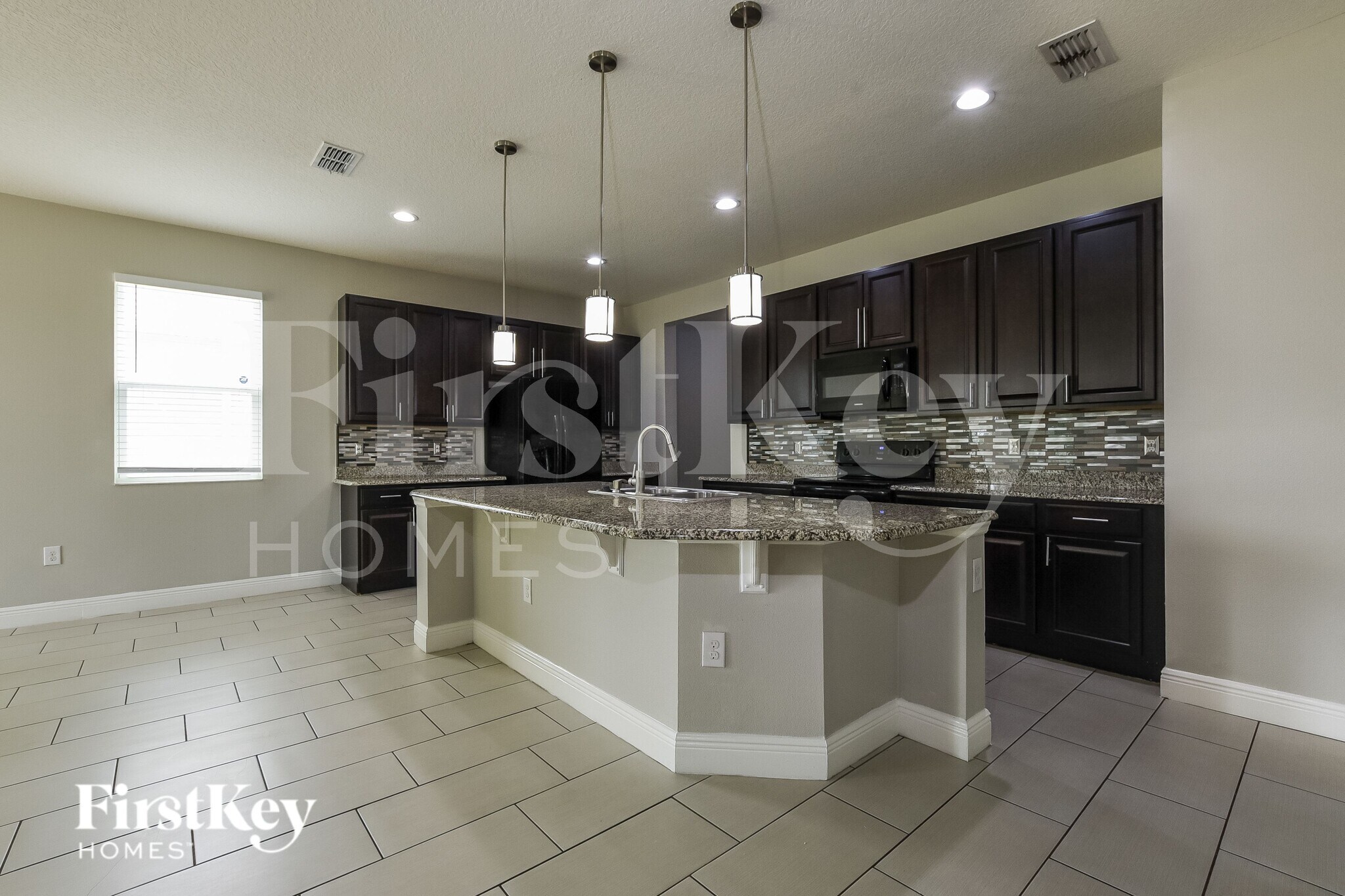 Building Photo - 12018 Sumter Dr