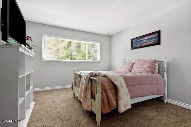 Building Photo - 907 Sagebrush Pl