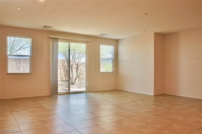 Building Photo - 2124 Del Aqua Ave