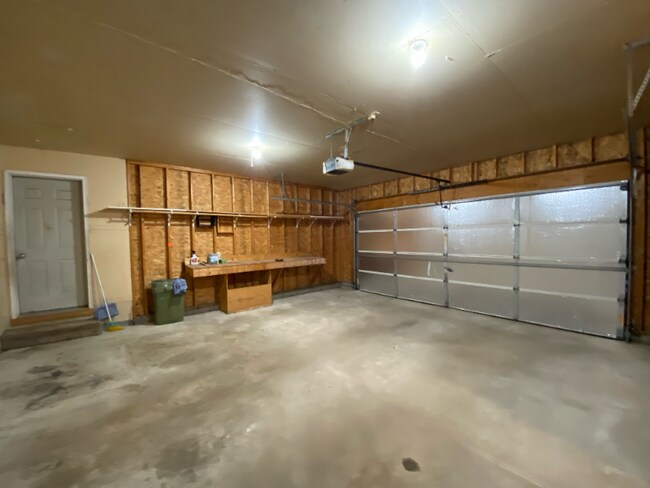 Building Photo - 2415 319th Ln NE