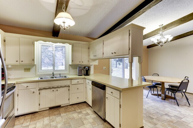 Building Photo - 163 Upper Lea Ln