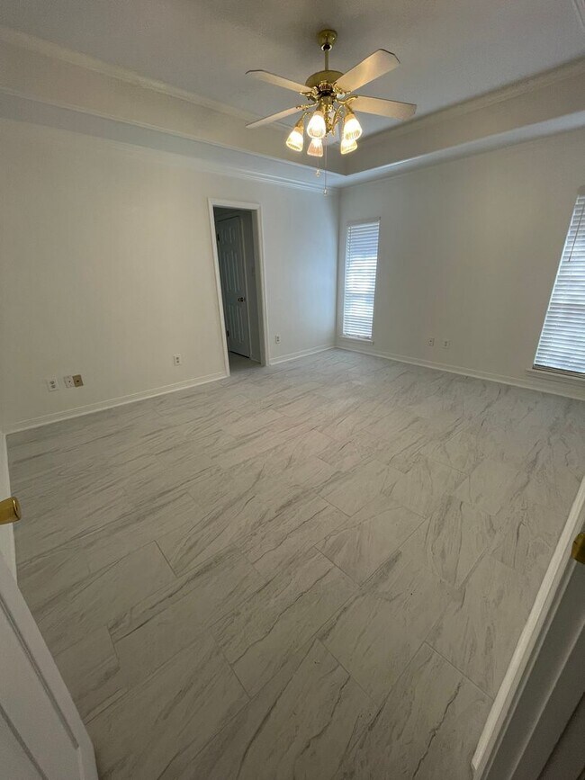 Building Photo - Azalea Gardens Comfort