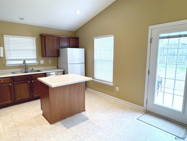 Building Photo - 117 Bremerton Dr SW