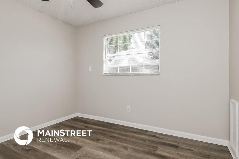 Building Photo - 1660 Thoreau St