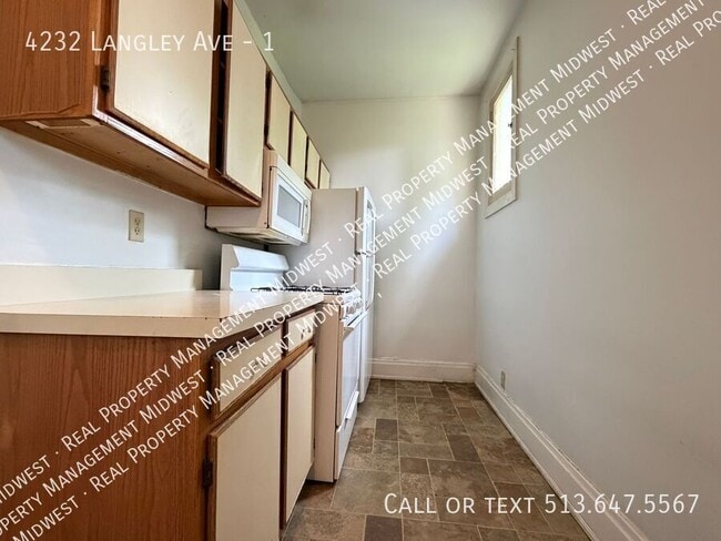 Building Photo - 4232 Langley Ave