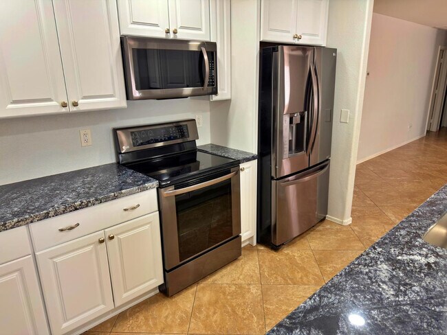 Building Photo - 30479 N Bareback Trail
