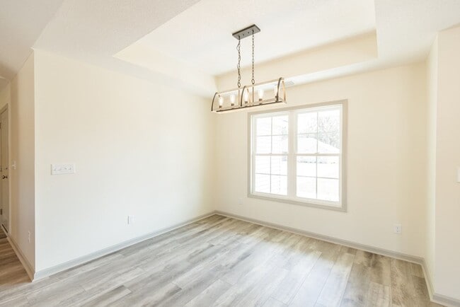 Building Photo - South Lowndes Charmer