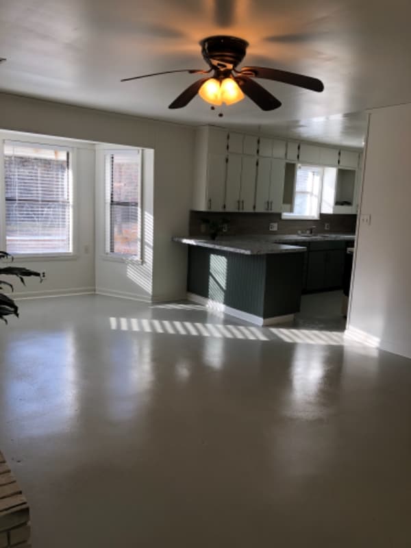 Building Photo - 386 AR-286