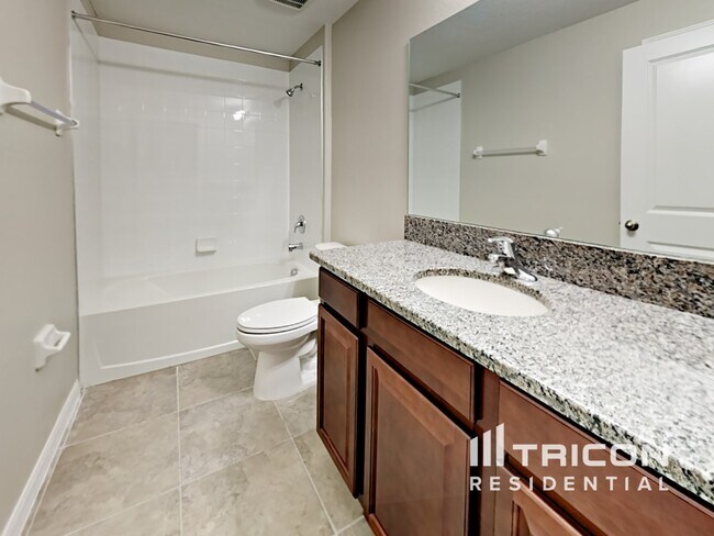 Building Photo - 1748 Broad Winged Hawk Dr