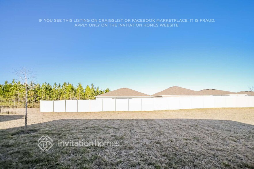 Building Photo - 10015 Lemon Grass Ln