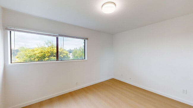 Building Photo - 2031 Castro St