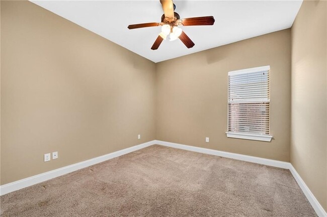 Building Photo - 7817 Hemlock St