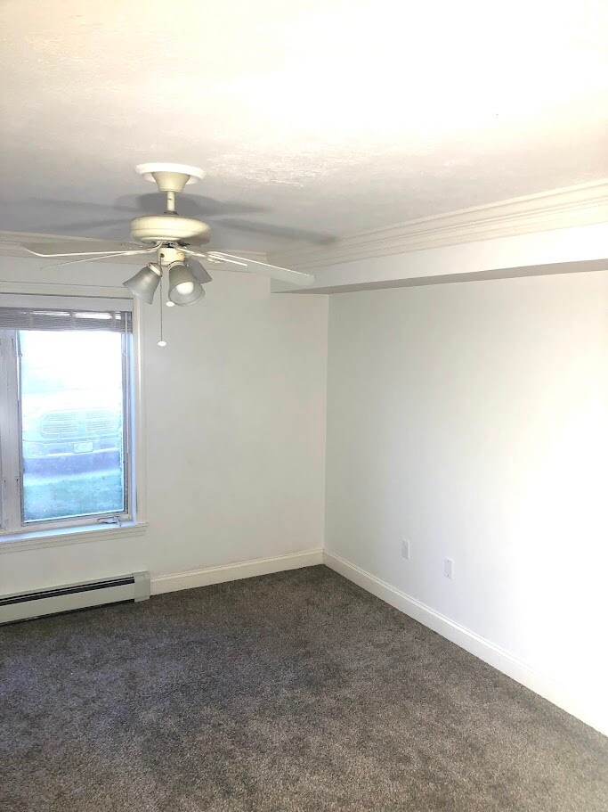 Building Photo - 5 Timberwood Dr